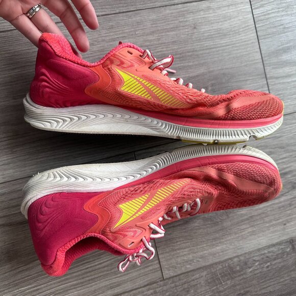 Coral and Yellow Altra Torin 5 shoes - Picture 3 of 8